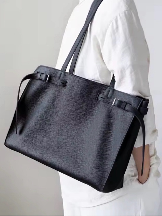 MelissasLuxeLife Handbags - Minimalist Black Full Grain Leather Tote Bag - Women's Structured Shoulder Tote